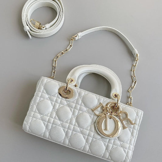 2025 Bag Classic Top-handle Bag W91