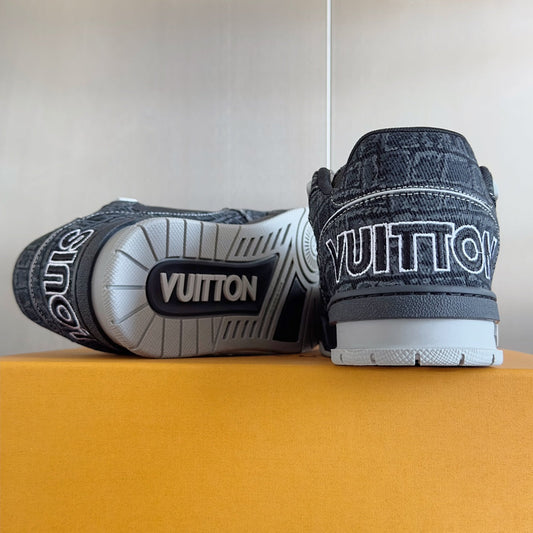 2025 250318 New high quality new color board shoes